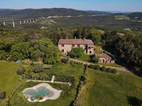 casa indipendente in vendita a Civitella Paganico in zona Petriolo
