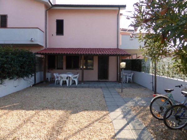 casa indipendente in vendita a Follonica