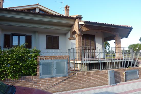 casa indipendente in vendita a Follonica