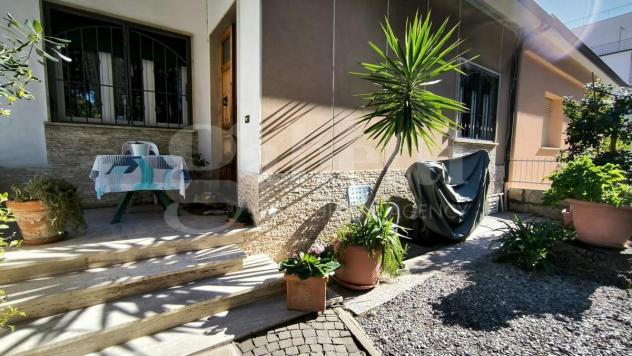casa indipendente in vendita a Follonica