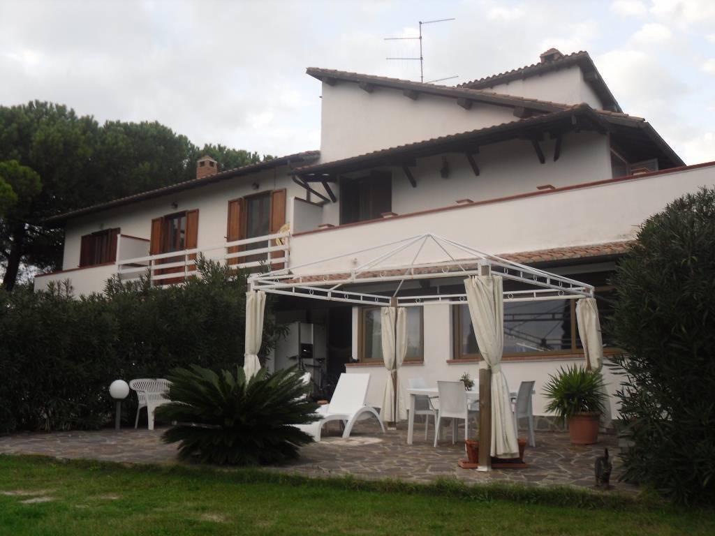 casa indipendente in vendita a Follonica
