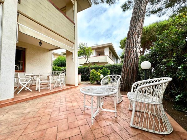 casa indipendente in vendita a Follonica