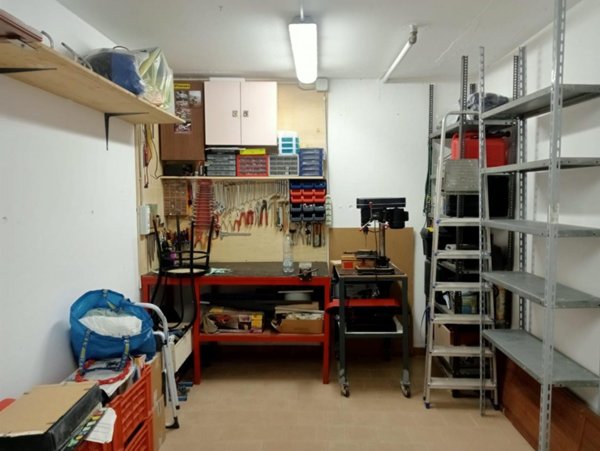 negozio in vendita a Follonica