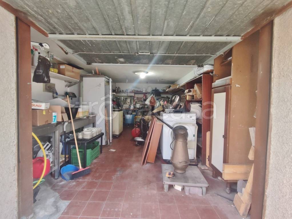 locale di sgombero in vendita a Follonica