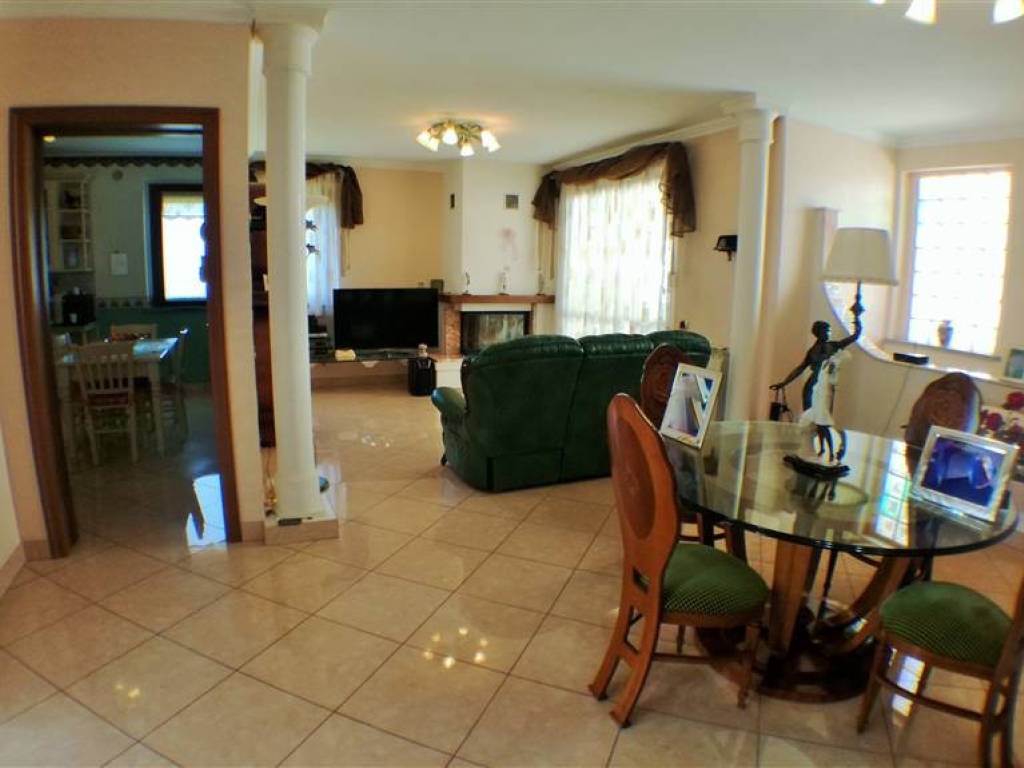 casa indipendente in vendita a Follonica