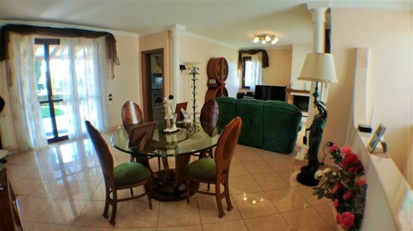 casa indipendente in vendita a Follonica