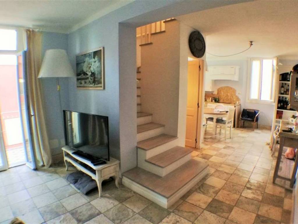 appartamento in vendita a Follonica