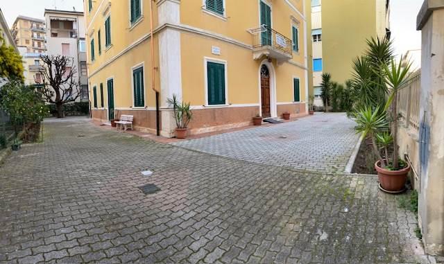 appartamento in vendita a Follonica