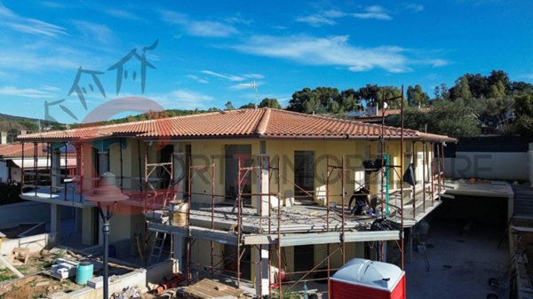 casa indipendente in vendita a Follonica