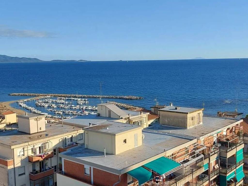 appartamento in vendita a Follonica