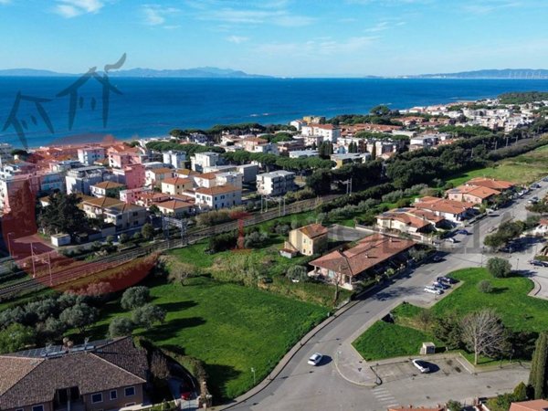 casa indipendente in vendita a Follonica