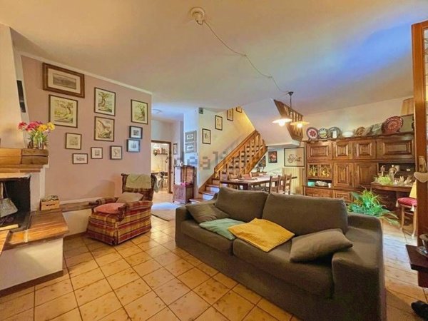 casa indipendente in vendita a Follonica