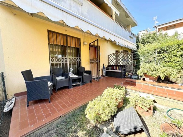 casa indipendente in vendita a Follonica