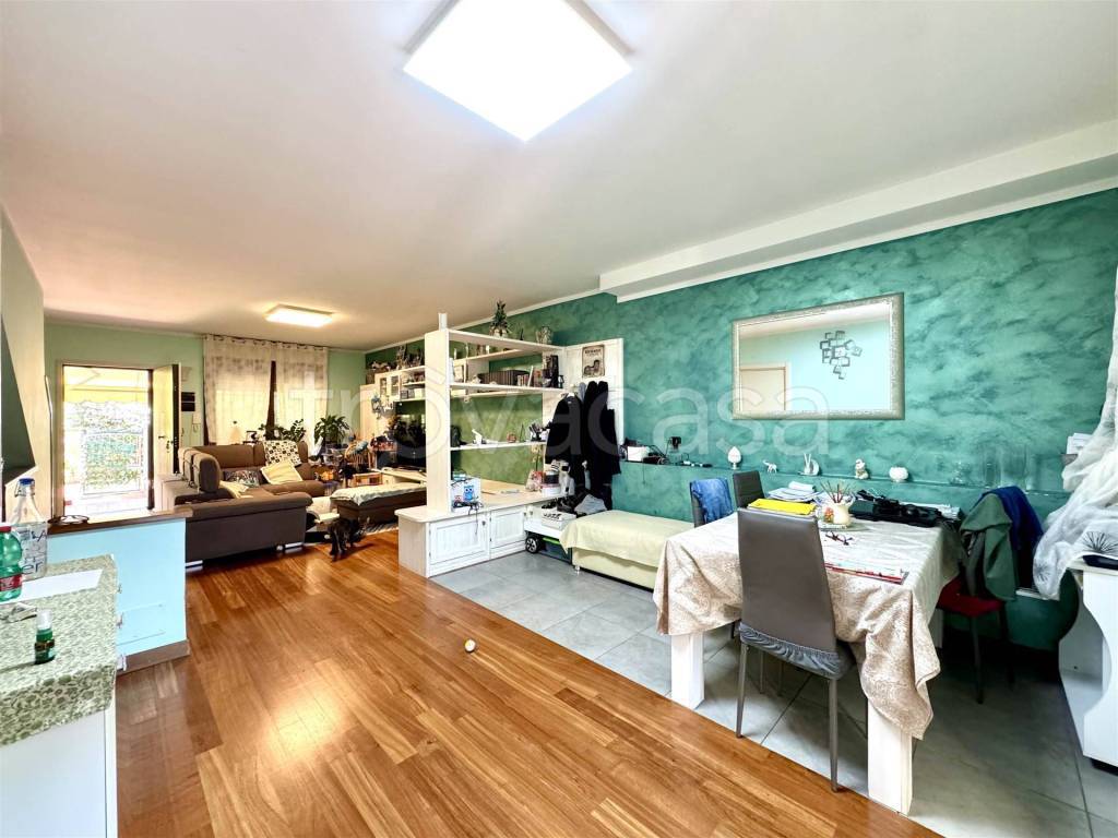 casa indipendente in vendita a Follonica