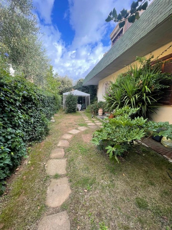 casa indipendente in vendita a Follonica