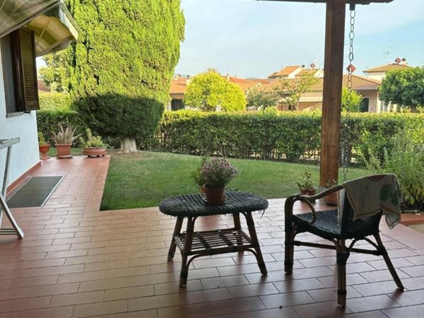 casa indipendente in vendita a Follonica