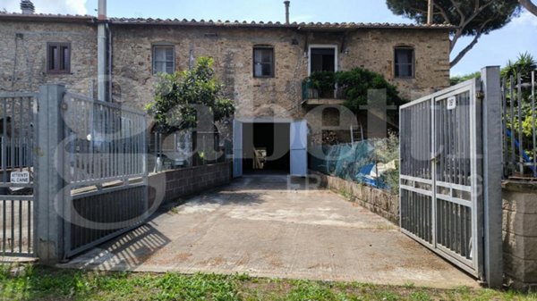 appartamento in vendita a Follonica