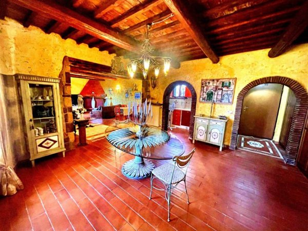 casa indipendente in vendita a Follonica