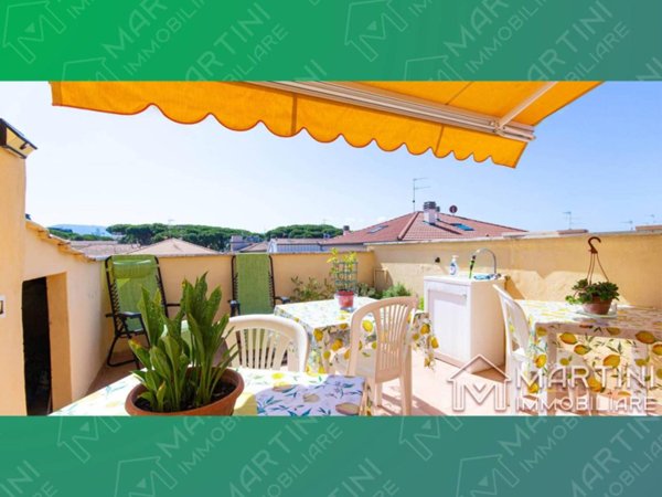 casa indipendente in vendita a Follonica