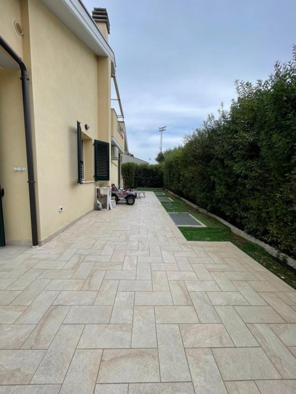 casa indipendente in vendita a Follonica