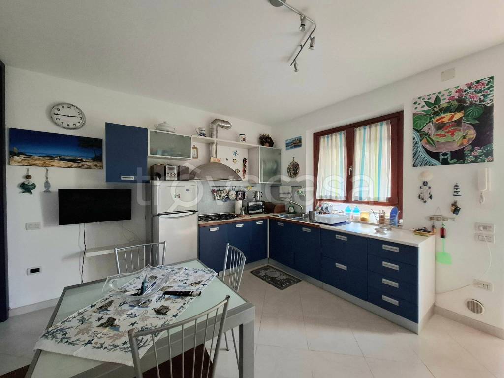 casa indipendente in vendita a Follonica