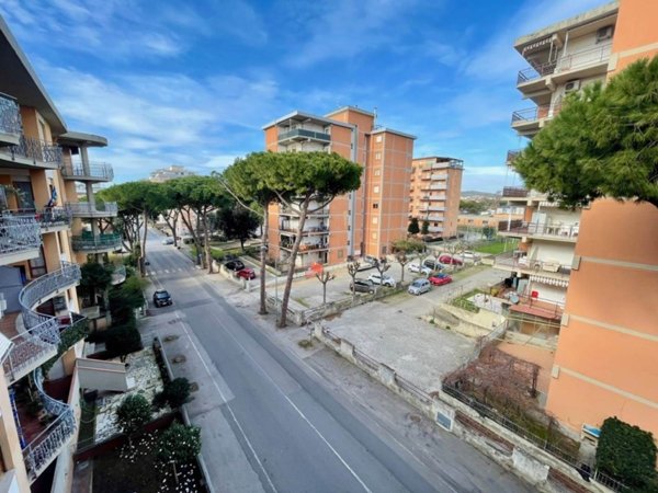 appartamento in vendita a Follonica