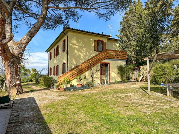 casa indipendente in vendita a Follonica