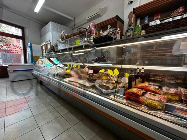 negozio in vendita a Follonica