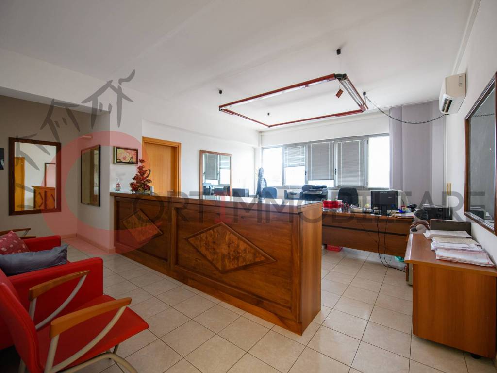ufficio in vendita a Follonica