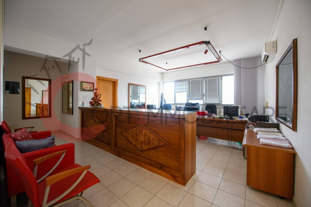 ufficio in vendita a Follonica