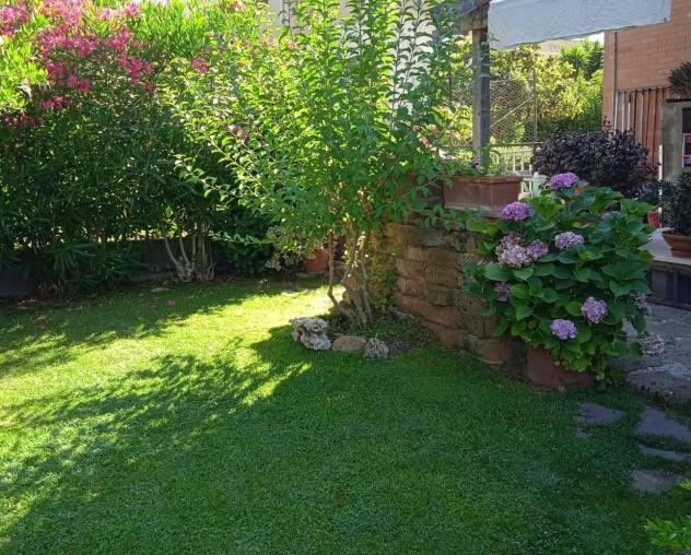 casa indipendente in vendita a Follonica