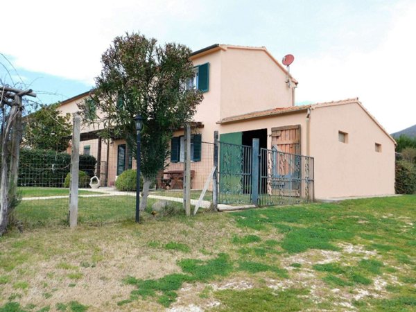 appartamento in vendita a Follonica