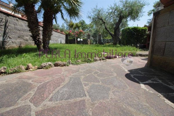 casa indipendente in vendita a Follonica