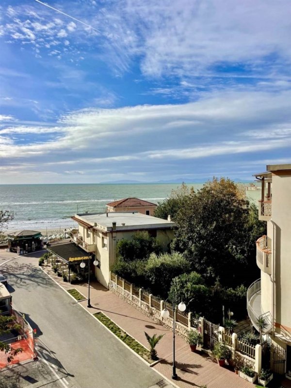 appartamento in vendita a Follonica
