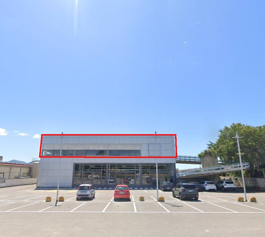 capannone in vendita a Follonica in zona Area Industriale