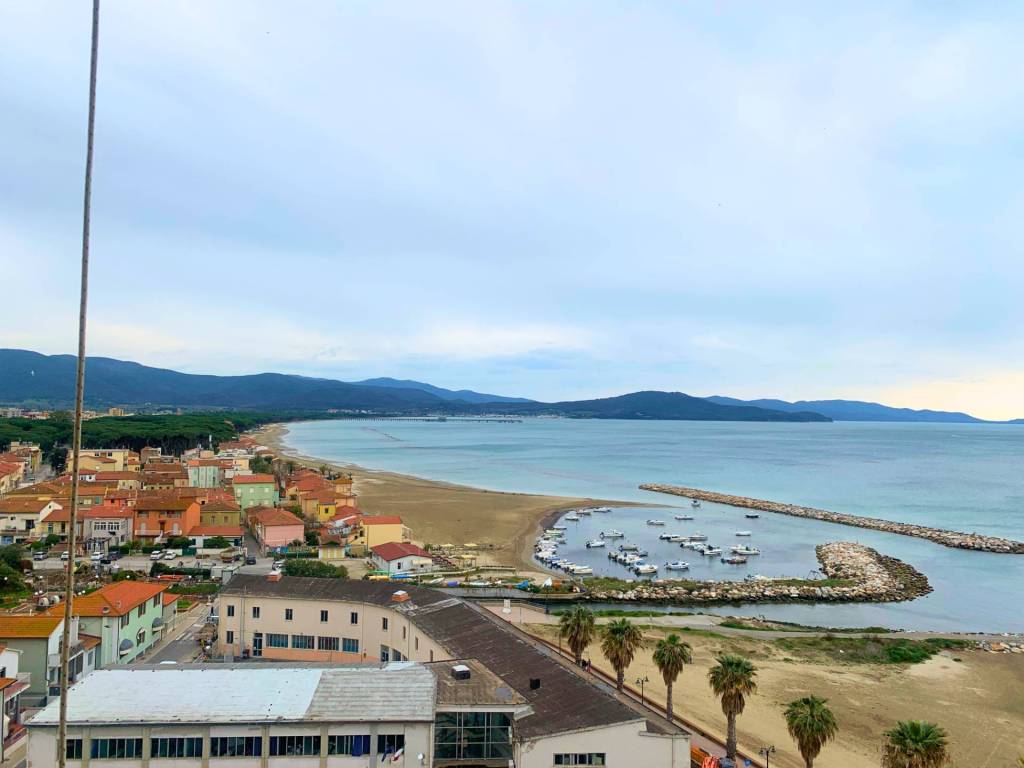 appartamento in vendita a Follonica