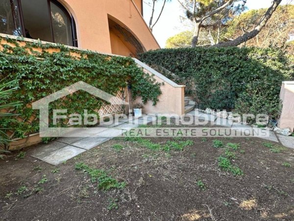 casa indipendente in vendita a Follonica