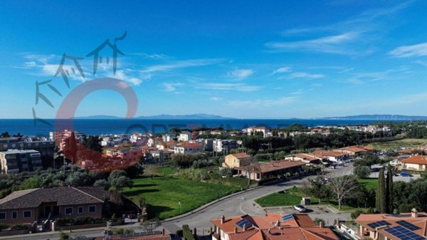 casa indipendente in vendita a Follonica
