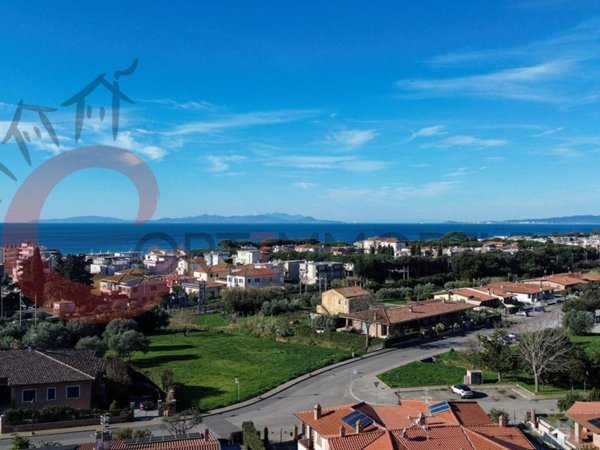 casa indipendente in vendita a Follonica