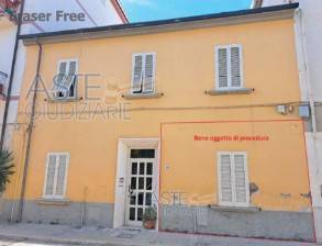 appartamento in vendita a Follonica