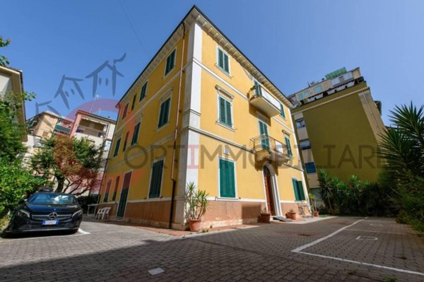 appartamento in vendita a Follonica