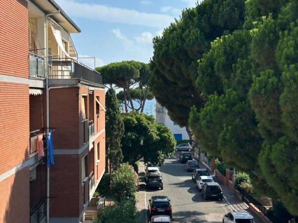 appartamento in vendita a Follonica