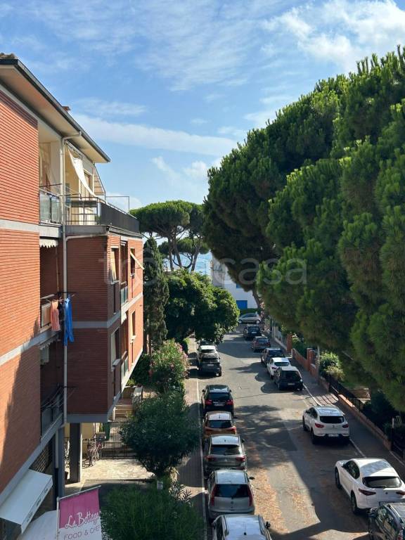 appartamento in vendita a Follonica