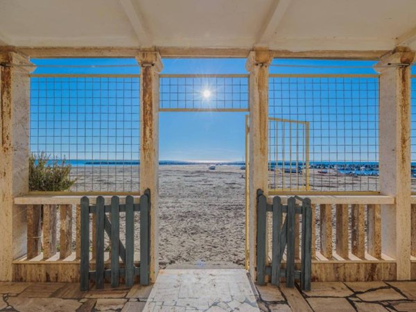 casa indipendente in vendita a Follonica