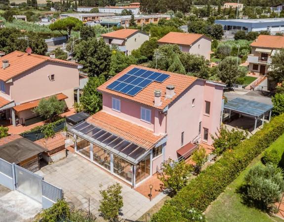 casa indipendente in vendita a Follonica