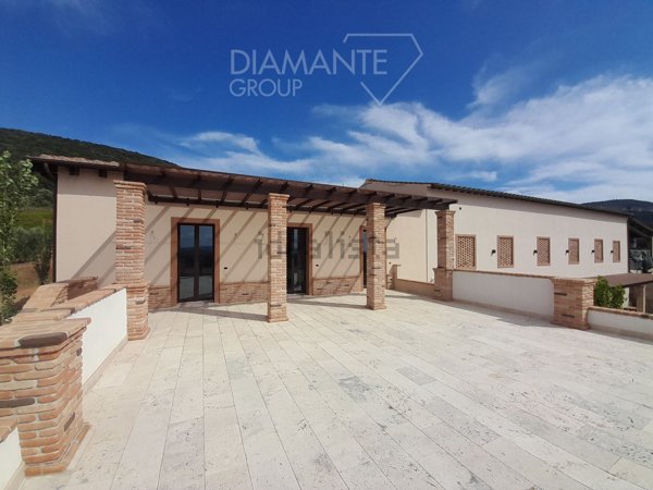 casa indipendente in vendita a Follonica