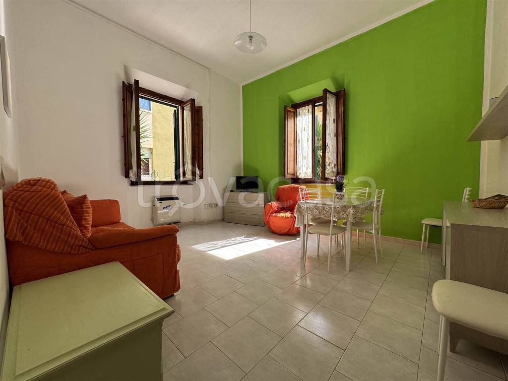 casa indipendente in vendita a Follonica