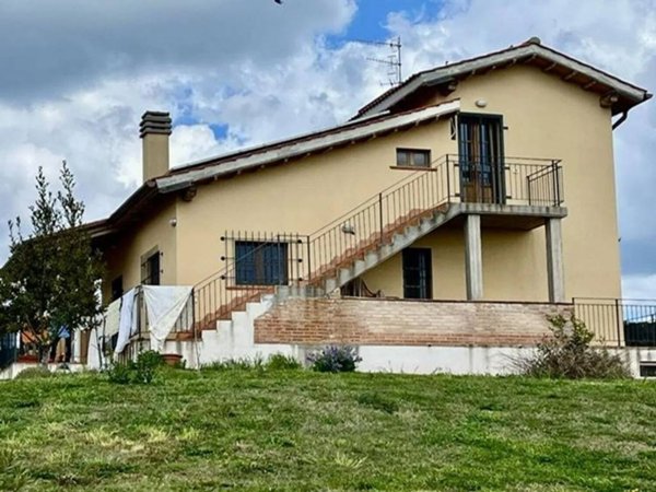 casa indipendente in vendita a Follonica