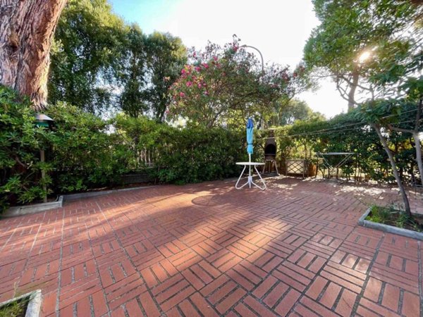 appartamento in vendita a Follonica in zona Prato Ranieri