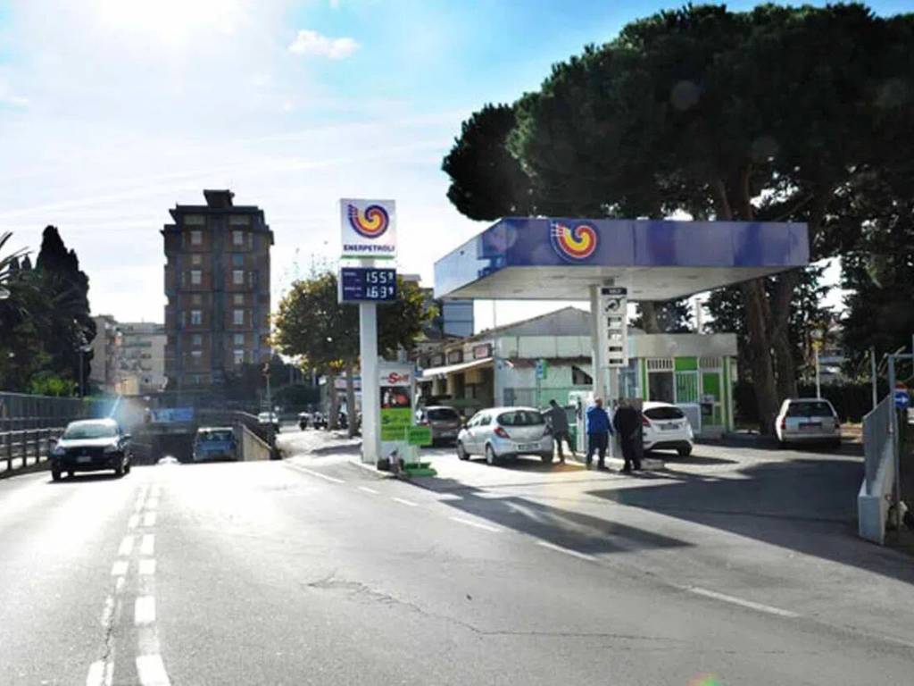 locale di sgombero in vendita a Follonica